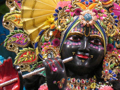 krishna_playing_flute